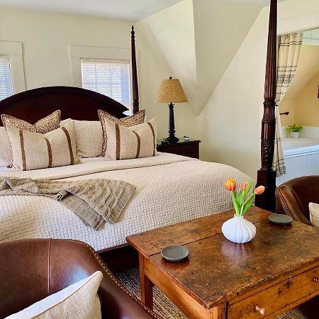 Ashley Manor Bed & Breakfast Barnstable Exterior foto