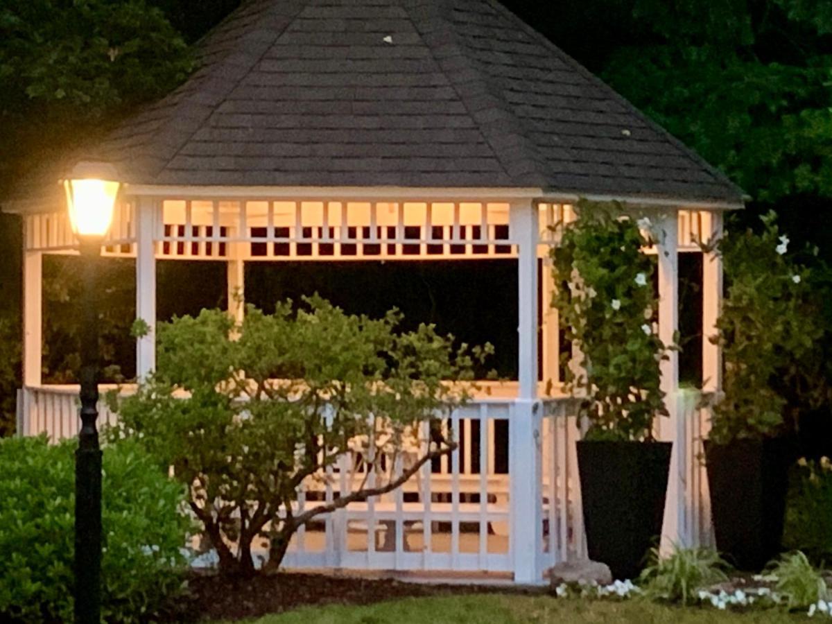 Ashley Manor Bed & Breakfast Barnstable Exterior foto