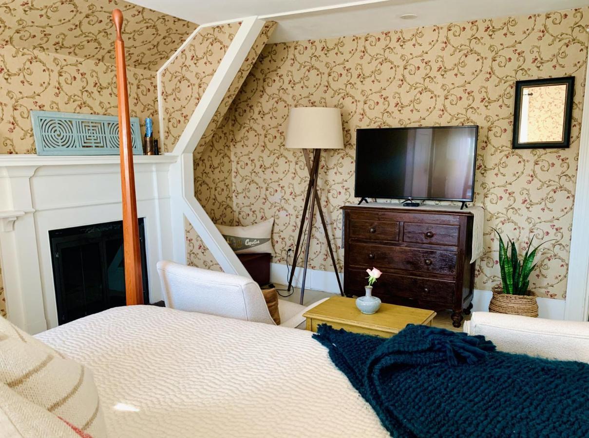 Ashley Manor Bed & Breakfast Barnstable Exterior foto